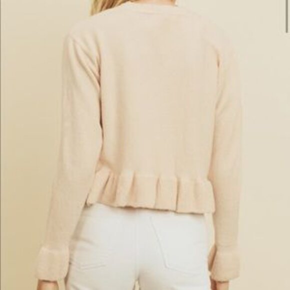 Dress Forum Ruffle Trim Cropped Sweater M Relaxed Fit Beige Tan Pullover NWT - Picture 3 of 12